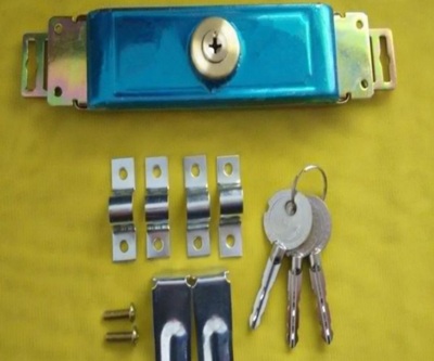 卷闸门钥匙断在里面怎么办？专业解决指南与维修服务推荐